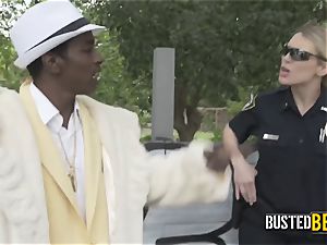 Shady pimp is caught slapping his damsel by kinky cougar cops