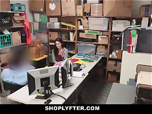 Shoplyfter - Troublemaking nubile penetrates To Not Go To jail